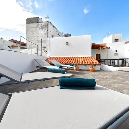 Casa Comfortable Air-conditioned Modern (adults Only) דירה אינחניו
