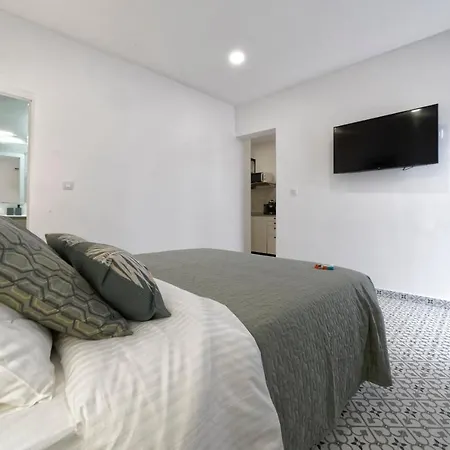 Casa Comfortable Air-conditioned Modern (adults Only) *