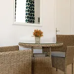Casa Comfortable Air-conditioned Modern (adults Only) אינחניו