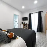 דירה Casa Comfortable Air-conditioned Modern (adults Only) אינחניו