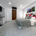 דירה Casa Comfortable Air-conditioned Modern (adults Only)