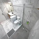 Casa Comfortable Air-conditioned Modern (adults Only) דירה *