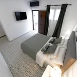 Casa Comfortable Air-conditioned Modern (adults Only)
