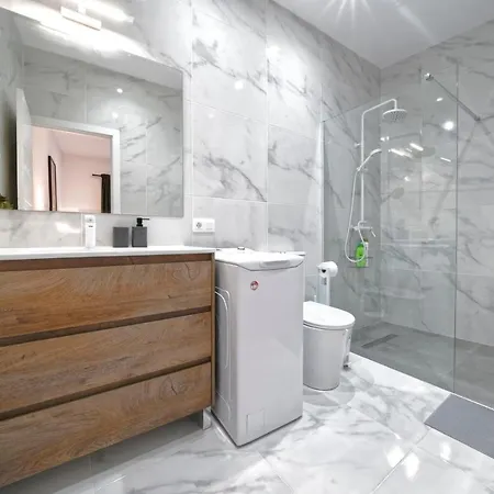 Casa Comfortable Air-conditioned Modern (adults Only) Apartamento