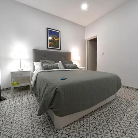 Casa Comfortable Air-conditioned Modern (adults Only) Apartamento
